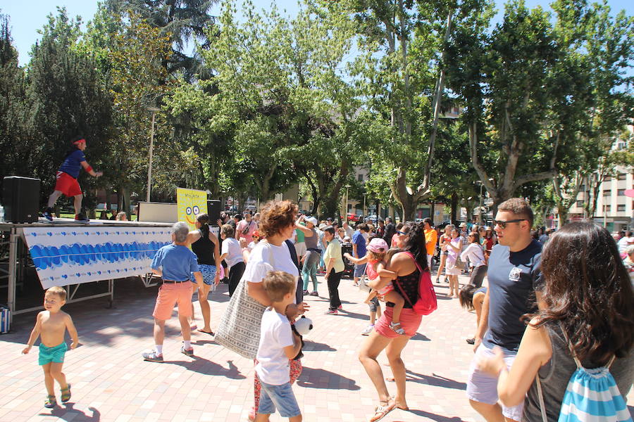 Fotos: Una jornada dedicada a concienciar sobre la esclerosis múltiple en Salamanca