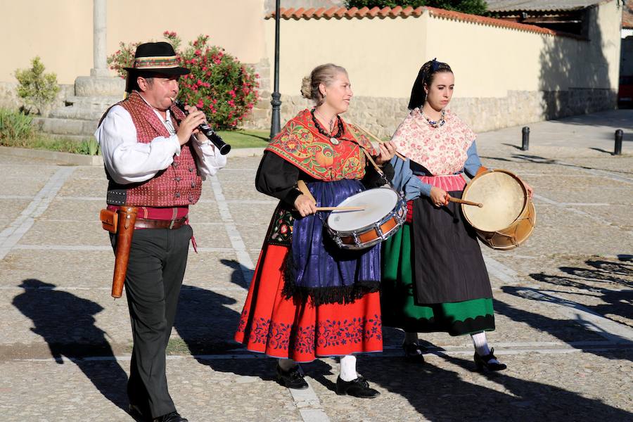 Fotos: Danza y Paloteo en Ampudia