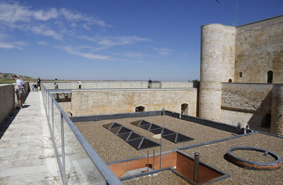 Fotos: Jornada de puertas abiertas del Castillo de Fuentes de Valdepero