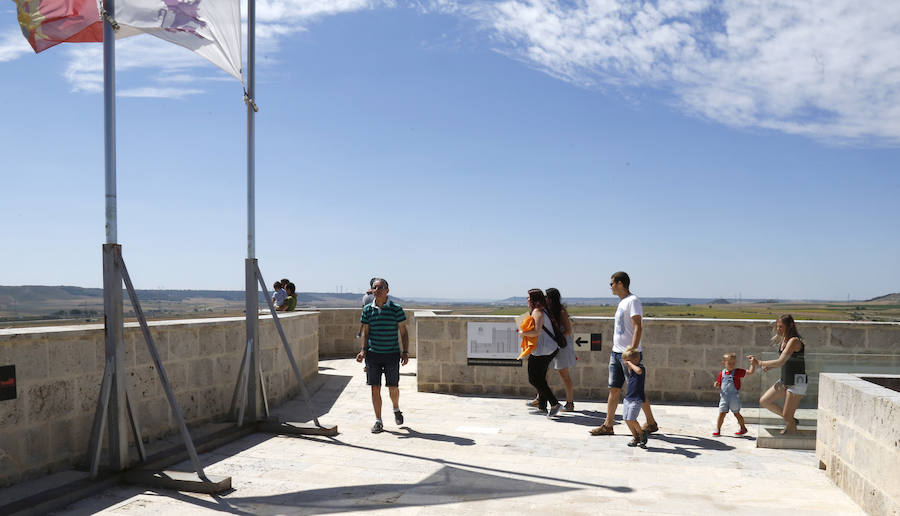 Fotos: Jornada de puertas abiertas del Castillo de Fuentes de Valdepero