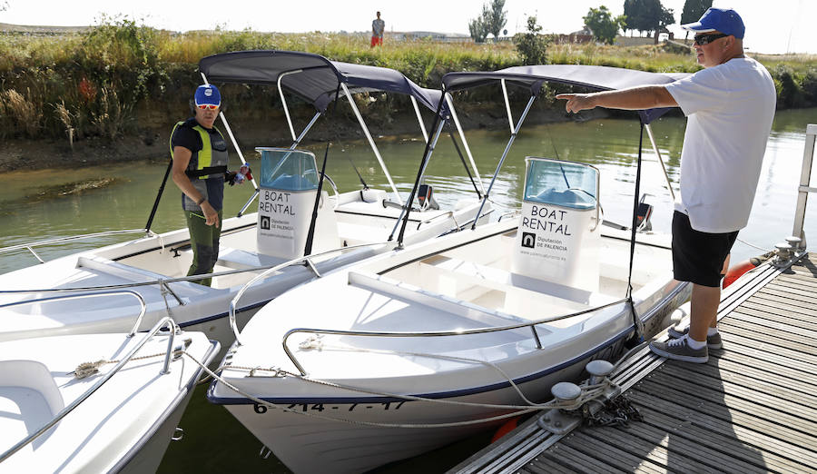 Fotos: Villaumbrales estrena 3 barcas