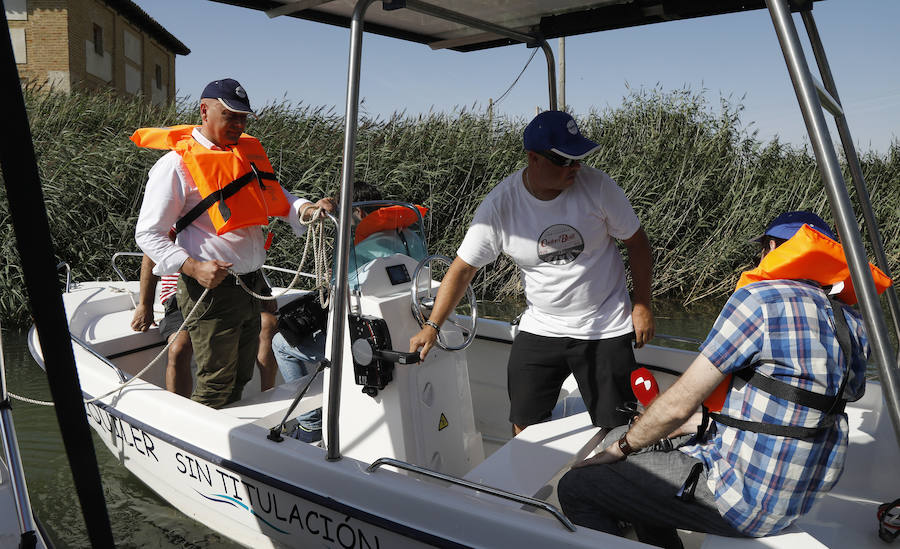 Fotos: Villaumbrales estrena 3 barcas