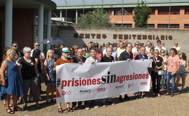 Los funcionarios de la prisión de Dueñas, en lucha contra las agresiones