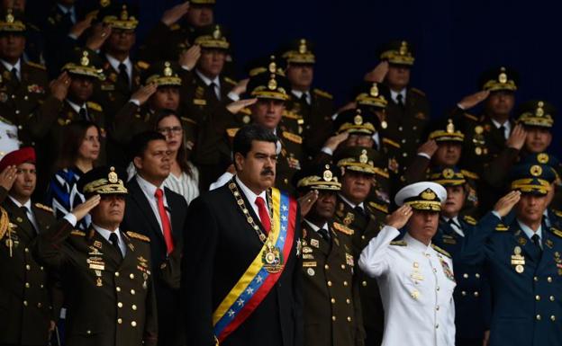 Nicolás Maduro, momentos antes de escucharse la explosión