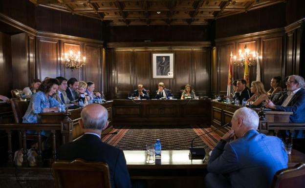 Pleno en el Ayuntamiento de Soria con motivo de la operación Enredadera.