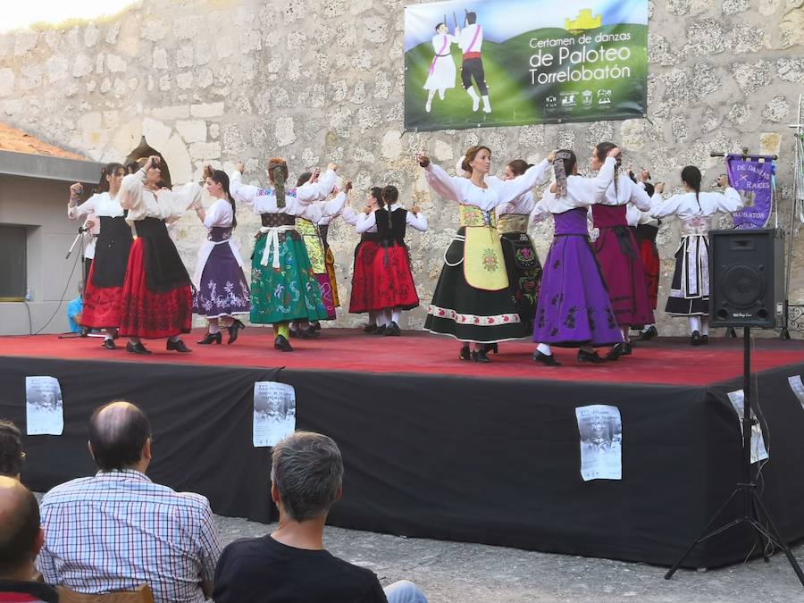 Fotos: XII Certamen de paloteo en Torrelobatón