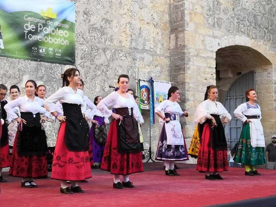 Fotos: XII Certamen de paloteo en Torrelobatón
