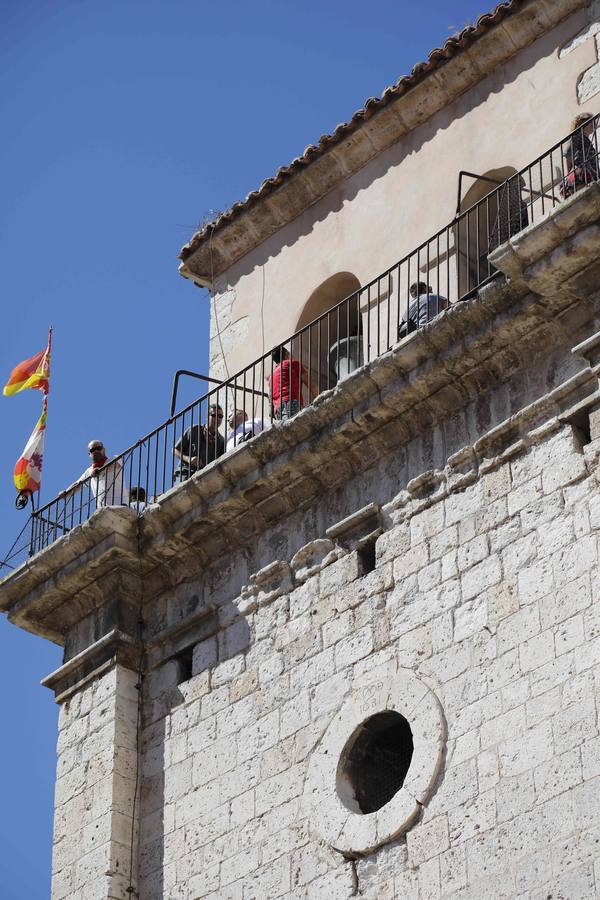 Fotos: Chupinazo, gigantes y cabezudos y subasta de balcones en Peñafiel