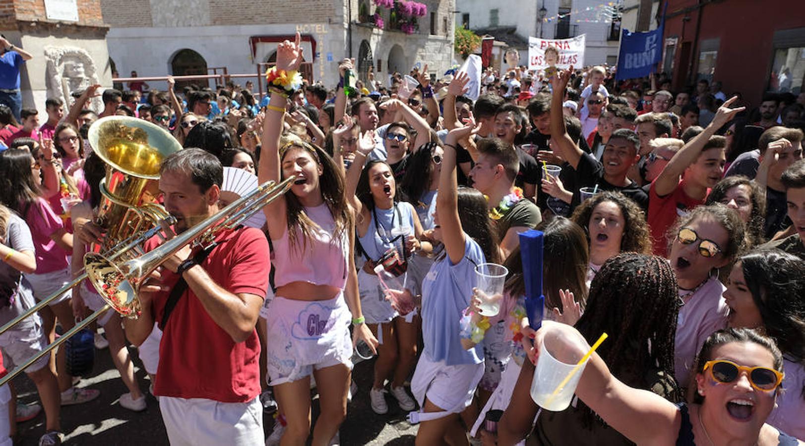 Pregón y chupinazo en la primera jornada de fiestas.