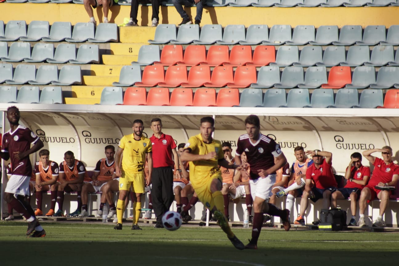 Fotos: Presentación del CF Salmantino ante el Villanovense