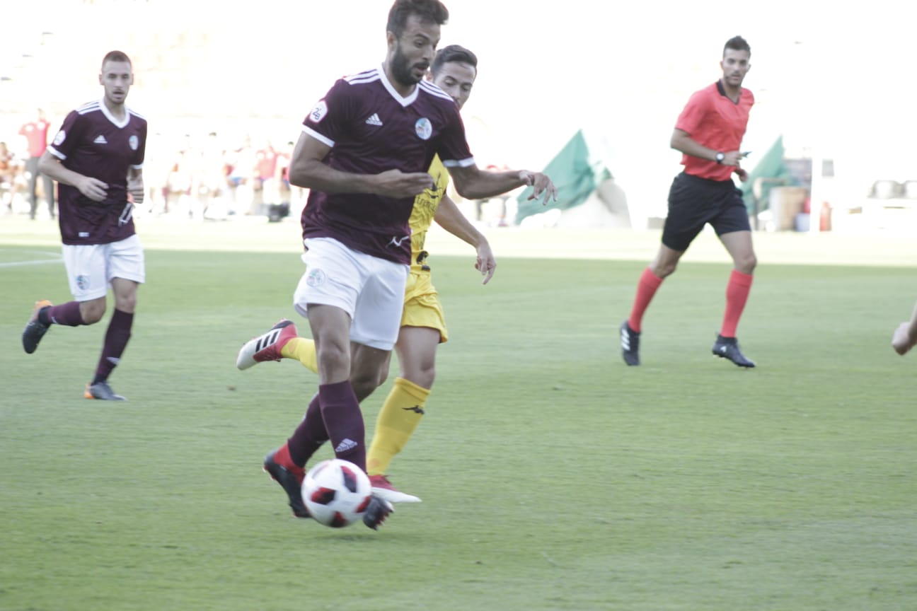 Fotos: Presentación del CF Salmantino ante el Villanovense