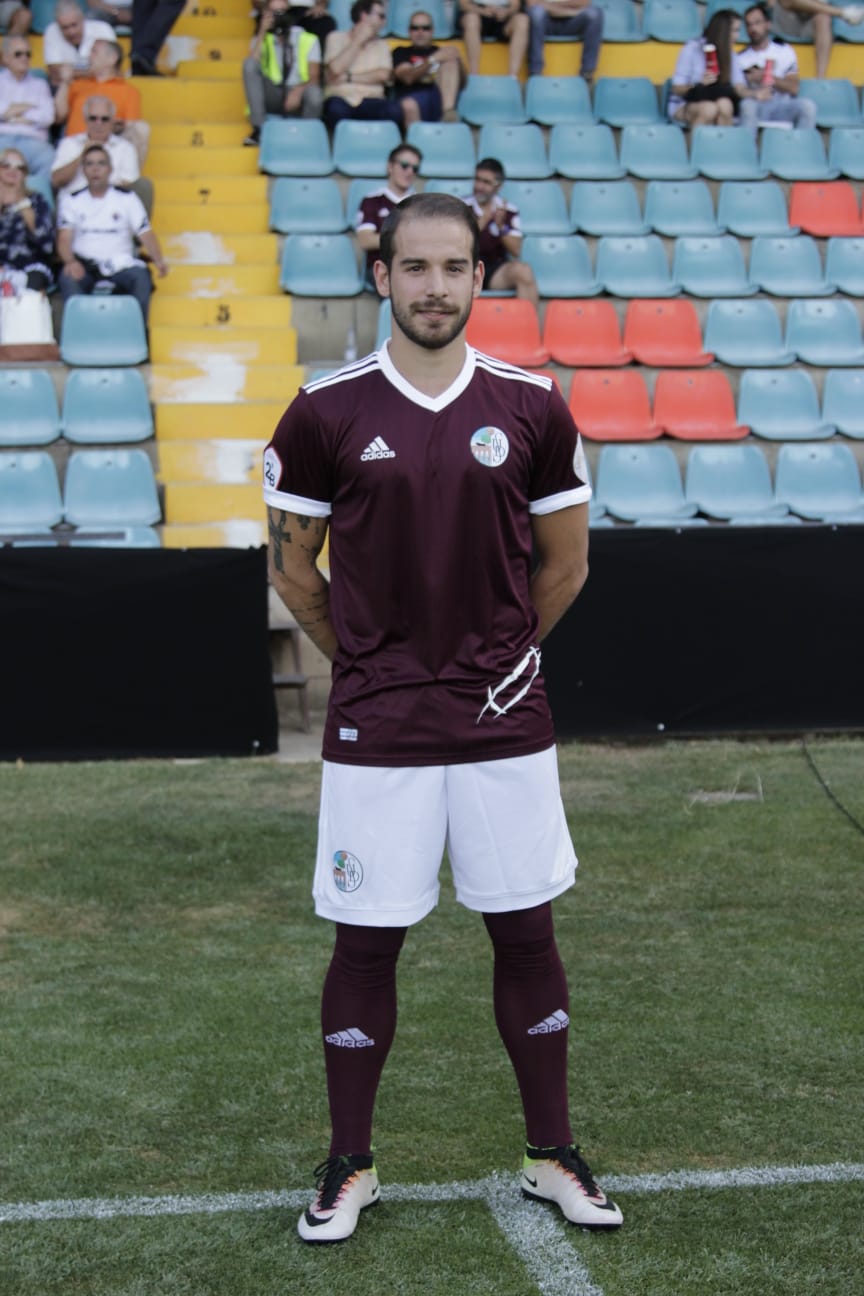 Fotos: Presentación del CF Salmantino ante el Villanovense