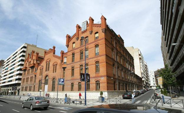 Edificio de la Electra Popular Vallisoletana, en el Paseo de Isabel la Católica.