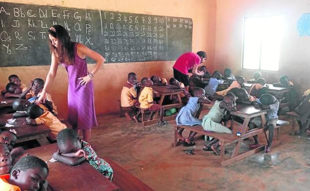 lberto Domingo, en la escuela de Atsiame, en Ghana. 