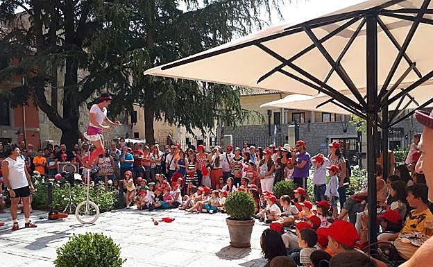 Las propuestas de espectáculo y gastronomía, como esta de la pasada edición del festival, estarán enmarcadas en la sección 'Espacios con narices'. 