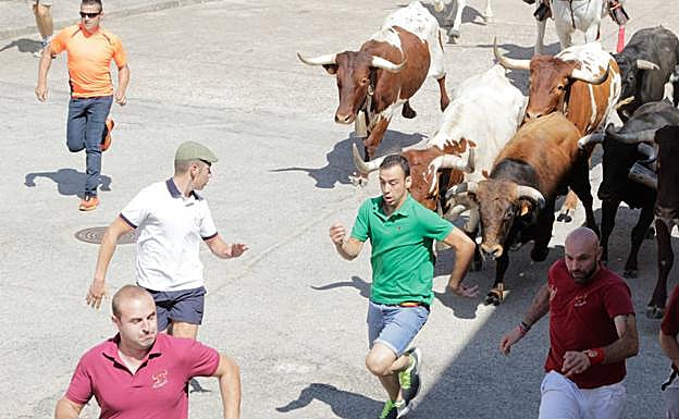 Los encierros son uno de los grandes atractivos de las fiestas de Lumbrales. 