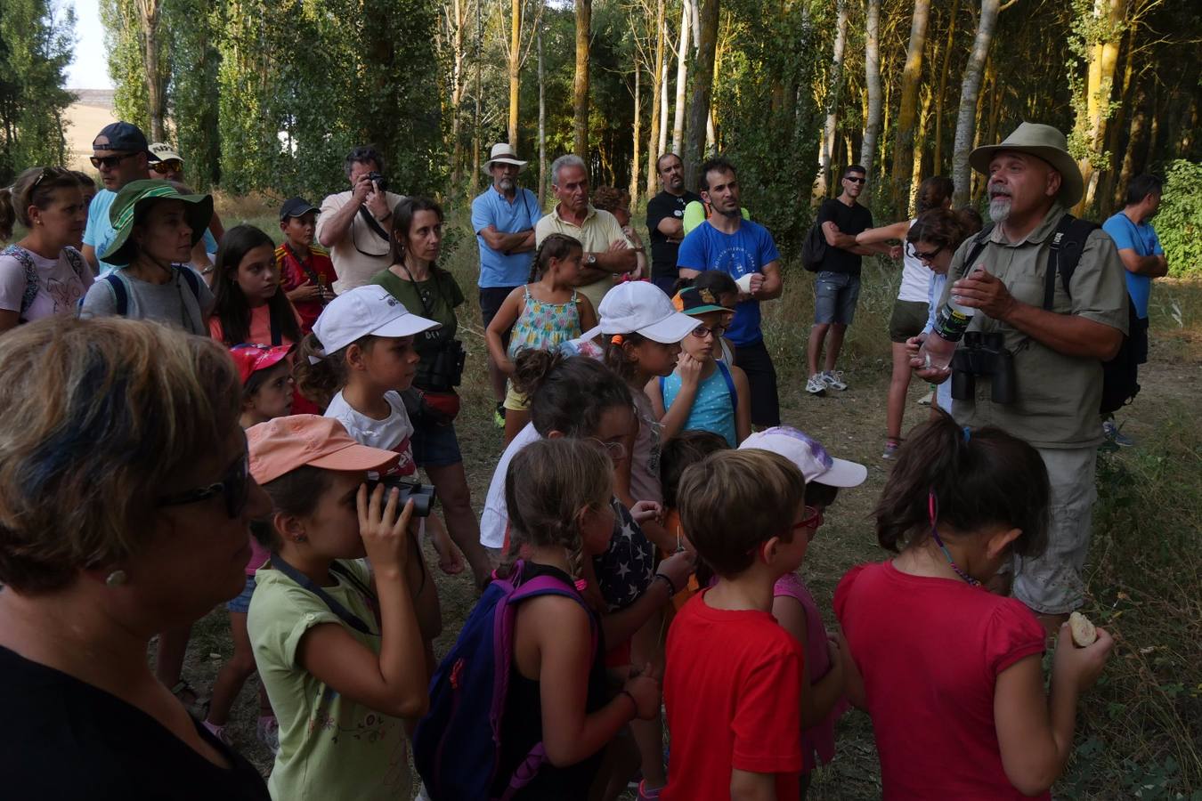 Fotos: Actividad medioambiental en Castrodeza