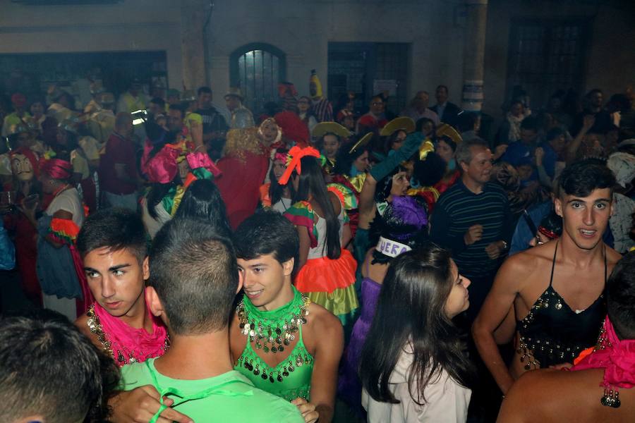 Fotos: Fiesta de Fin de Año en Baltanas