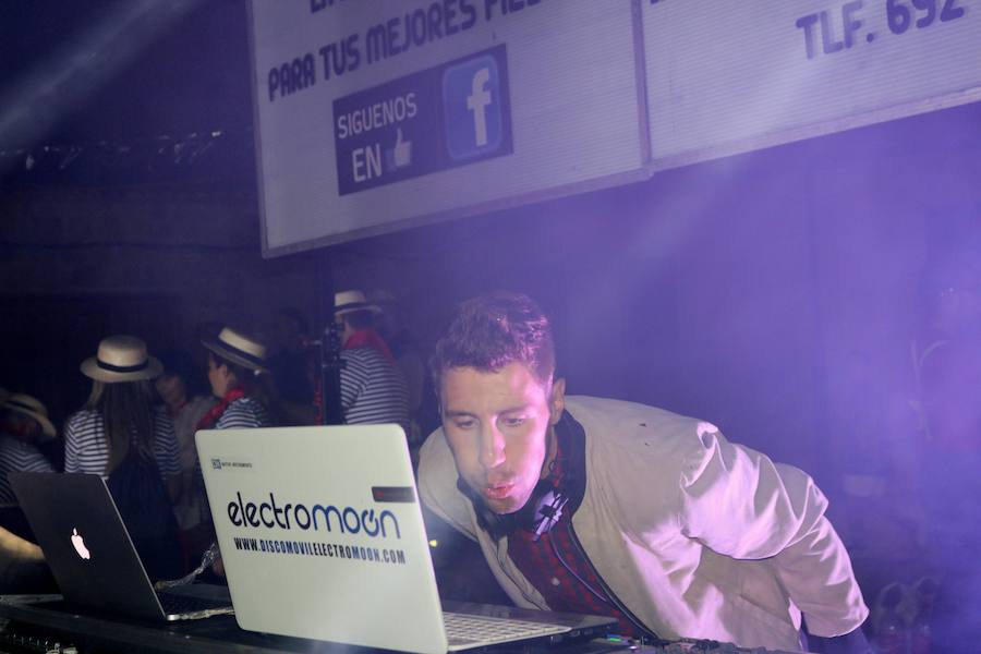 Fotos: Fiesta de Fin de Año en Baltanas