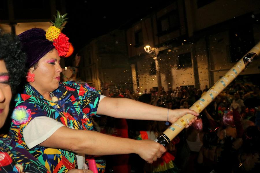 Fotos: Fiesta de Fin de Año en Baltanas