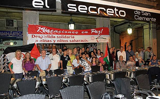 Cena previa a los últimos días de la estancia de los niños saharauis con familias de acogida segovianas. 