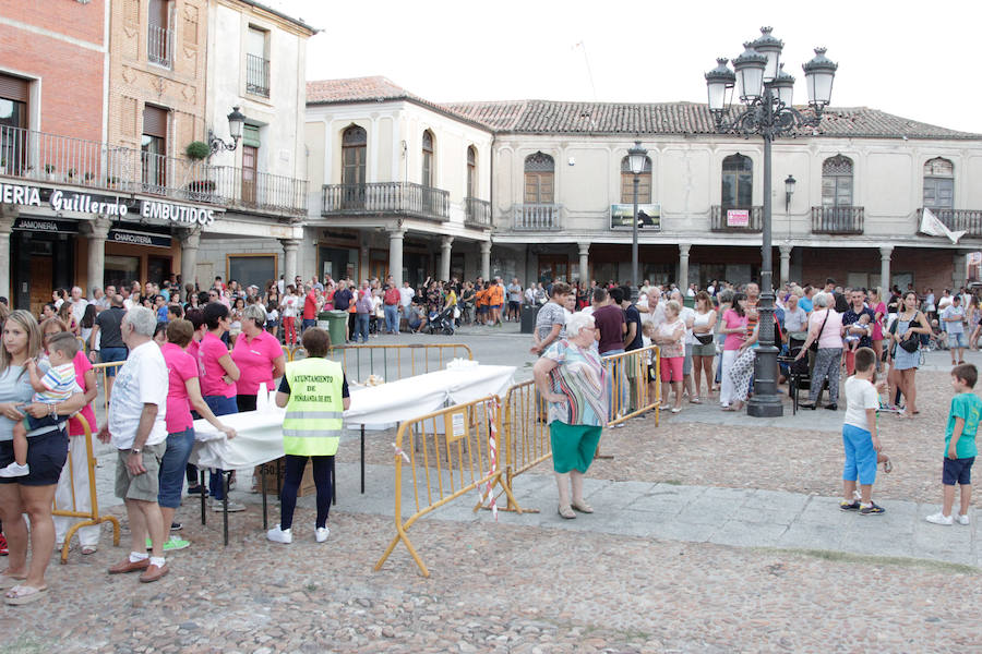 Con una degustación de carne de novillo en la plaza de la Constitución, la localidad despedía ayer sus fiestas