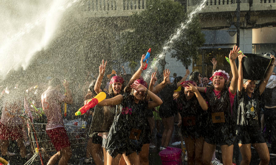 Fotos: Desfile de peñas en las fiestas de Valladolid 2018