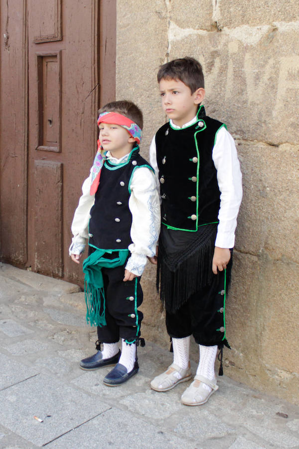 Fotos: Las cintas y el paleo animan Sotoserrano