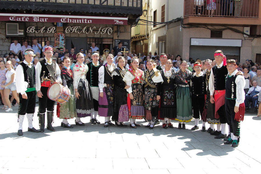 Fotos: Las cintas y el paleo animan Sotoserrano