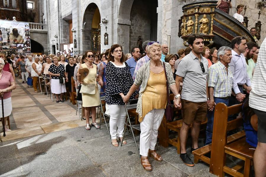 Fotos: Misa de despedida de Valentín Bravo, párroco de El Espinar