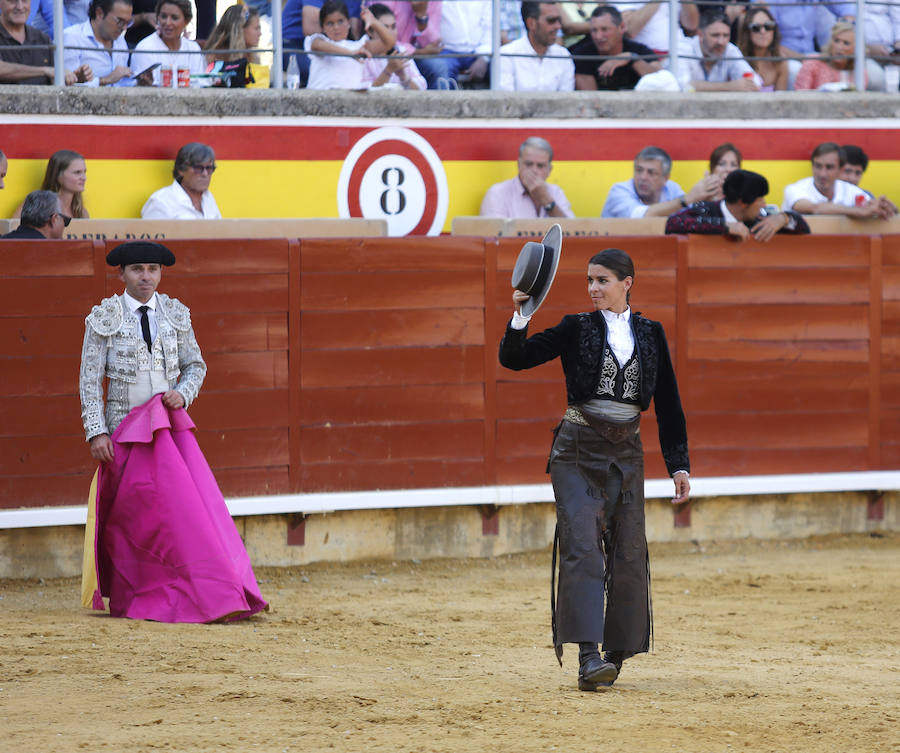 Fotos: Los Rejoneadores salen por la Puerta Grande