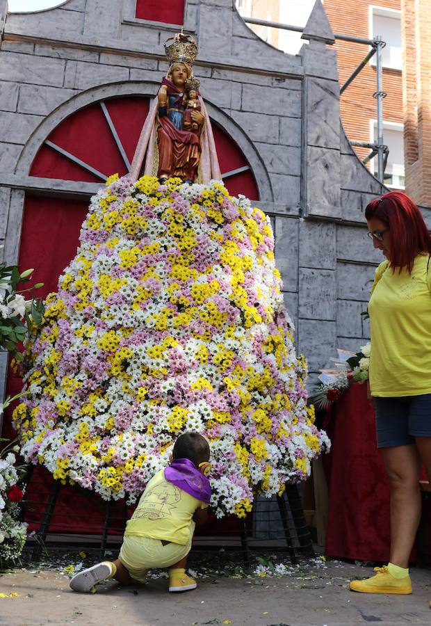 Fotos: Ofrenda floral a Nuestra Señora de San Lorenzo