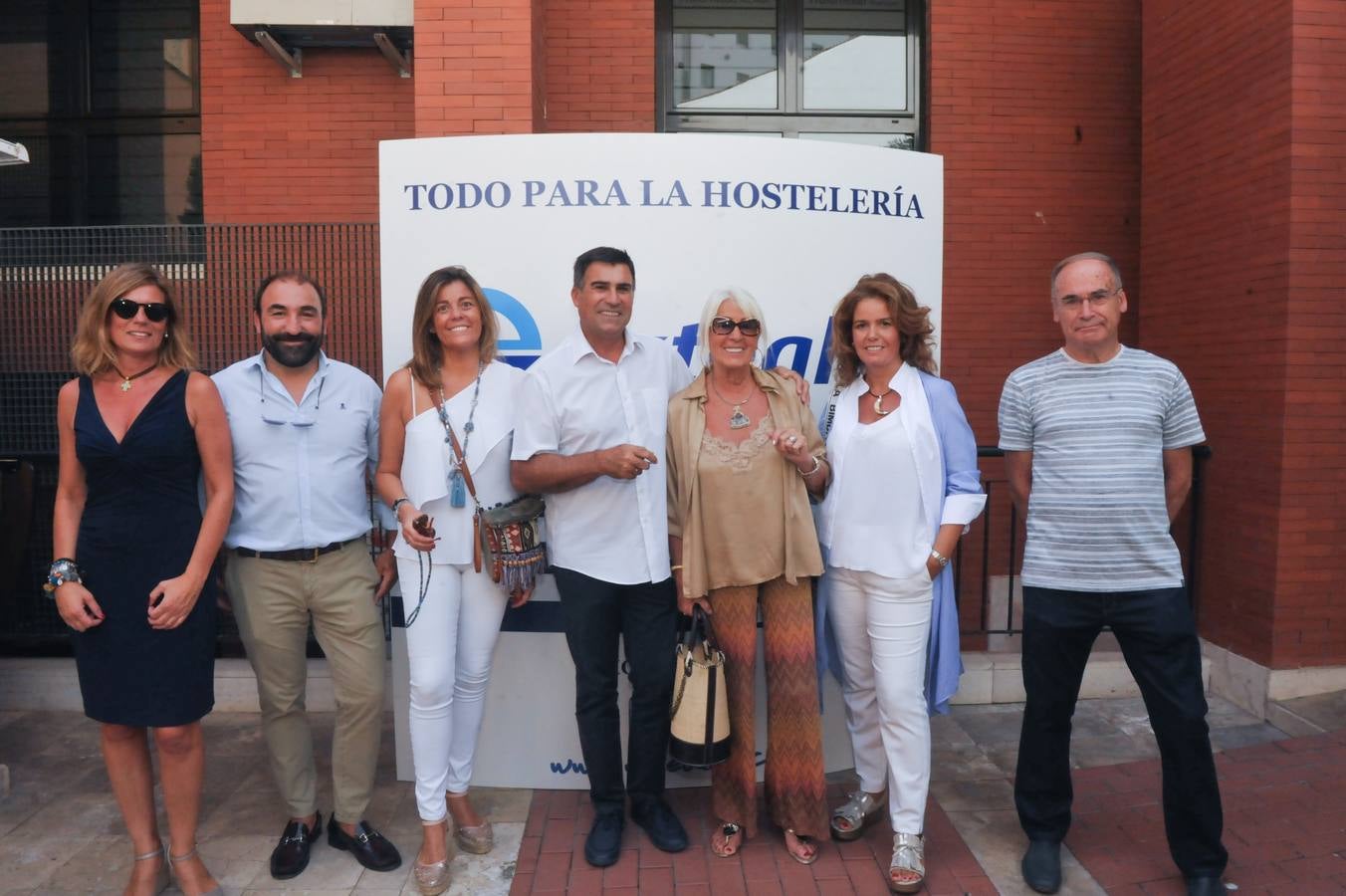 Lola Geijo (Lola Geijo Decoración), Asís García Mazariegos (Il Trastevere), Nuria de la Fuente (El burrito Pepe), Mino Moral (TVE), la peluquera María Luisa Sicilia, Patricia Guerra (Disfraces Carnaval) y el acuarelista Manuel Plana.