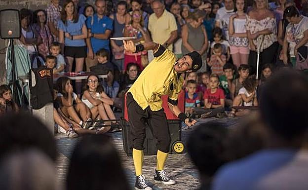 El Clown acrobático 'Wakamola', de Rafael Dante.