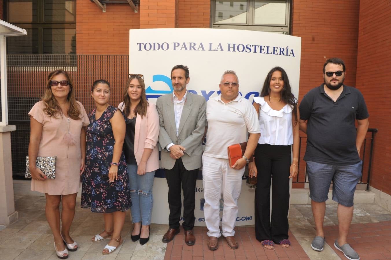 De Negotia, Paula Aller, Irene Blázquez, Ana Carrascal, Juan Ignacio Hernández, Carlos Sanz, Patricia Gurpegui y Raúl Castro.