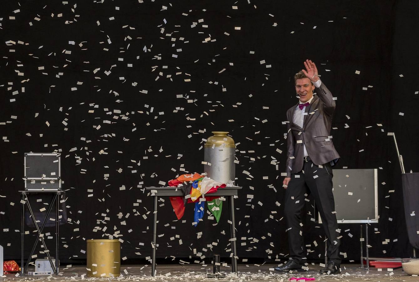 Fotos: Espectáculo de magia del mago Toño en la Cúpula del Milenio