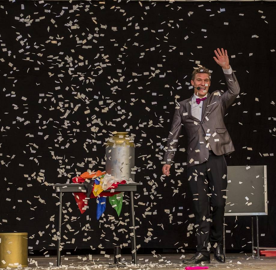 Fotos: Espectáculo de magia del mago Toño en la Cúpula del Milenio