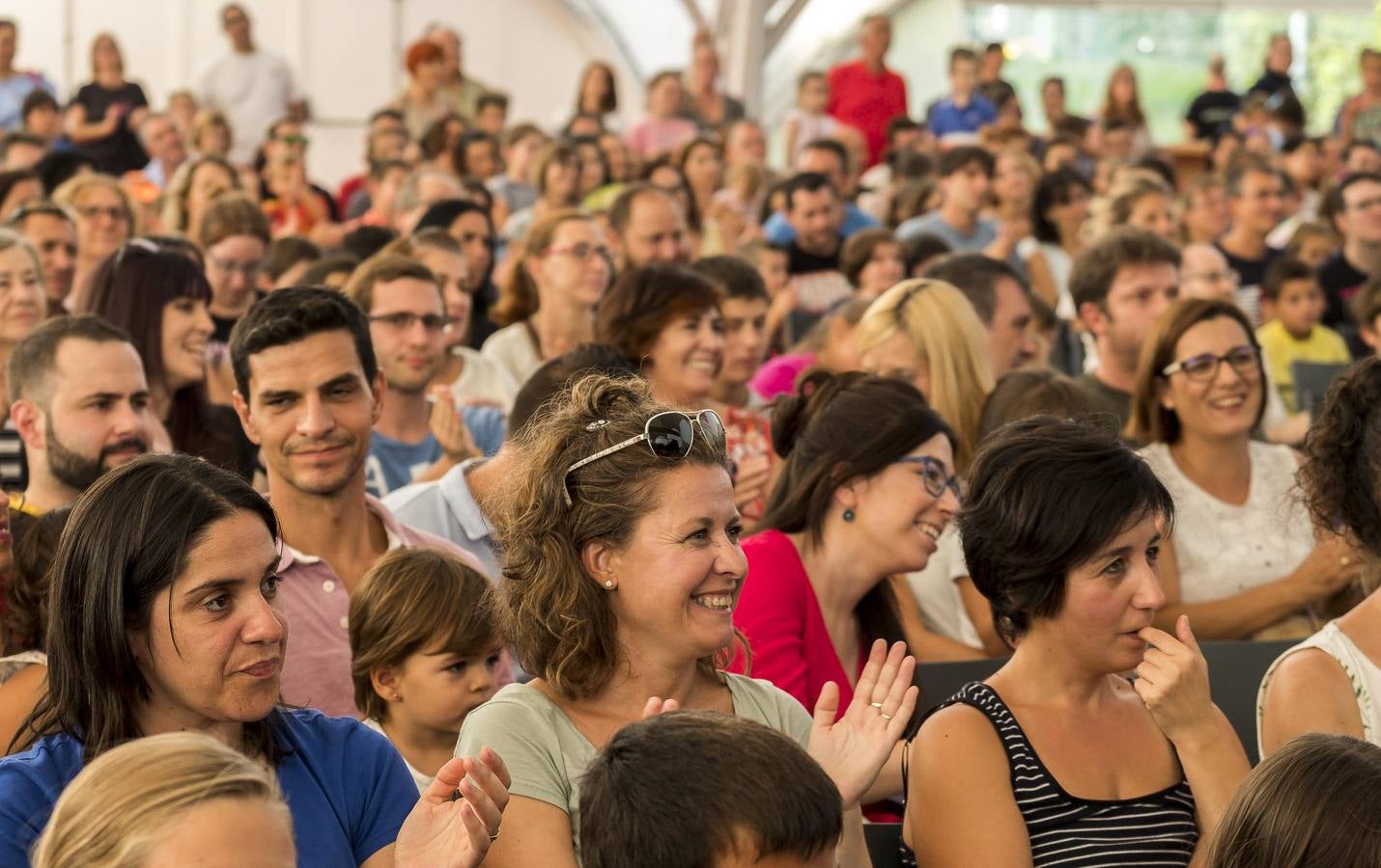 Fotos: Espectáculo de magia del mago Toño en la Cúpula del Milenio