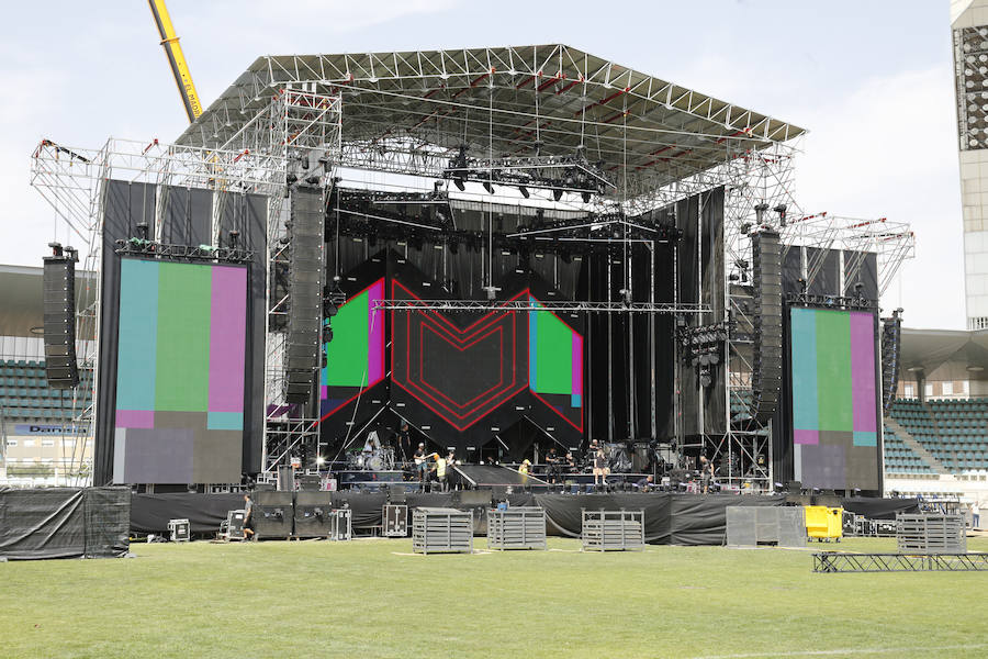 Fotos: Colas antes del concierto de Maluma