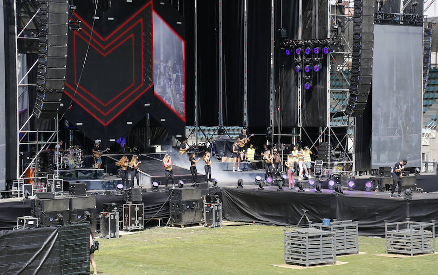 Fotos: Colas antes del concierto de Maluma