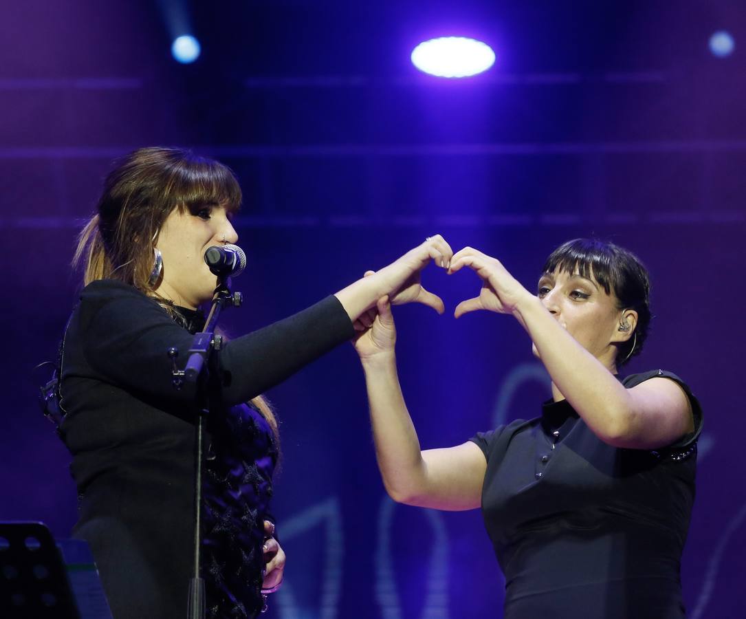 Fotos: Concierto de Rozalén en la Plaza Mayor de Valladolid