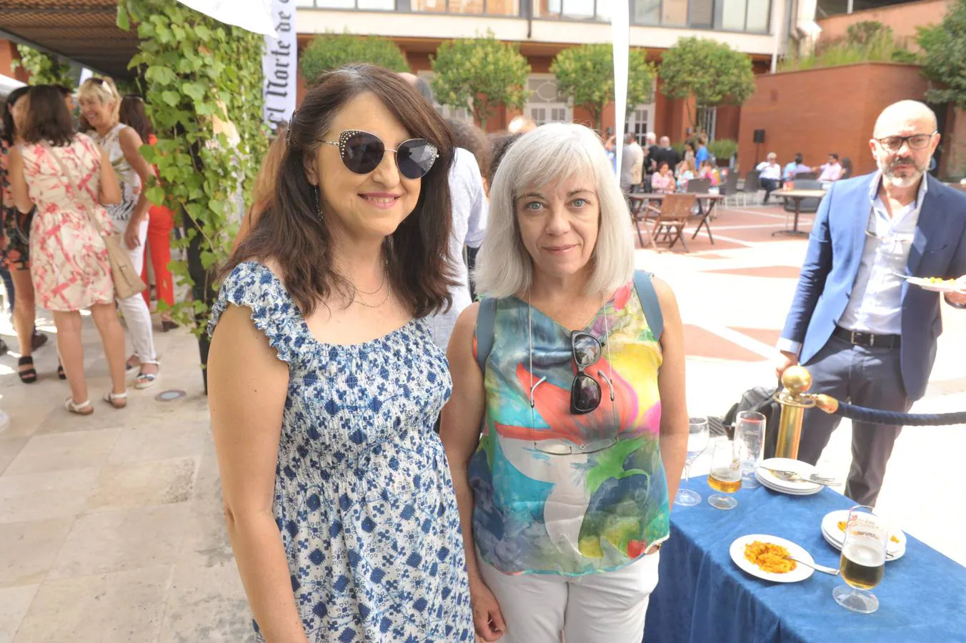 Angélica Tanarro y la directora del Museo de la Ciencia, Inés Rodríguez Hidalgo.