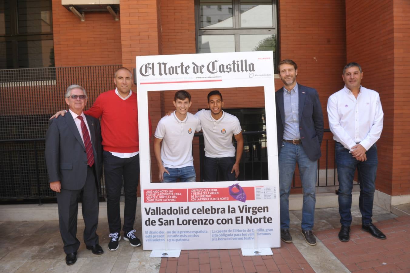 Armando Reinoso, Jorge Santiago, Toni Villa, Anuar Mohamed, Carlos Suárez y Mariano Mancebo representaron al Real Valladolid en la caseta de El Norte.