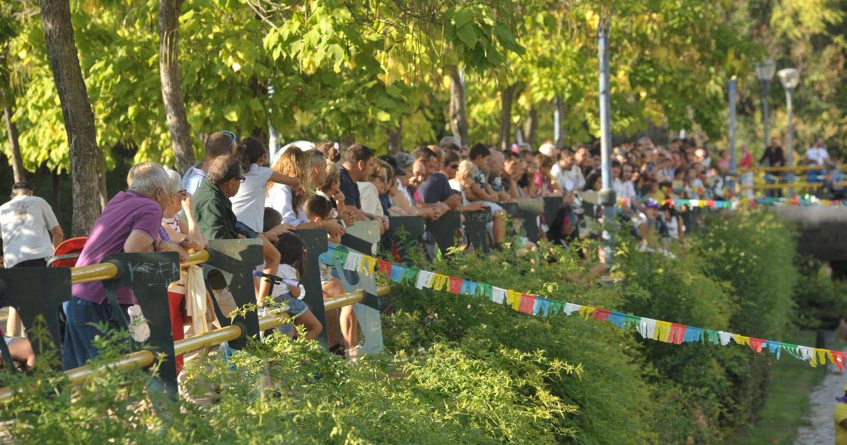 Fotos: Descenso de embarcaciones por el río Esgueva