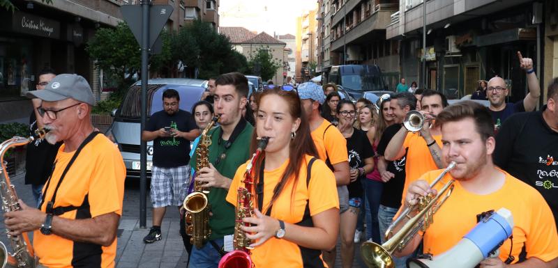 Desfile de peñas del viernes 7