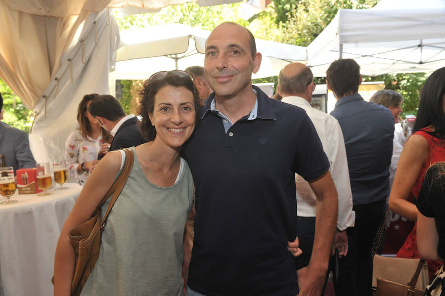 Inés Córcoles y César Castrillo (Castrillo Centro Comercial).