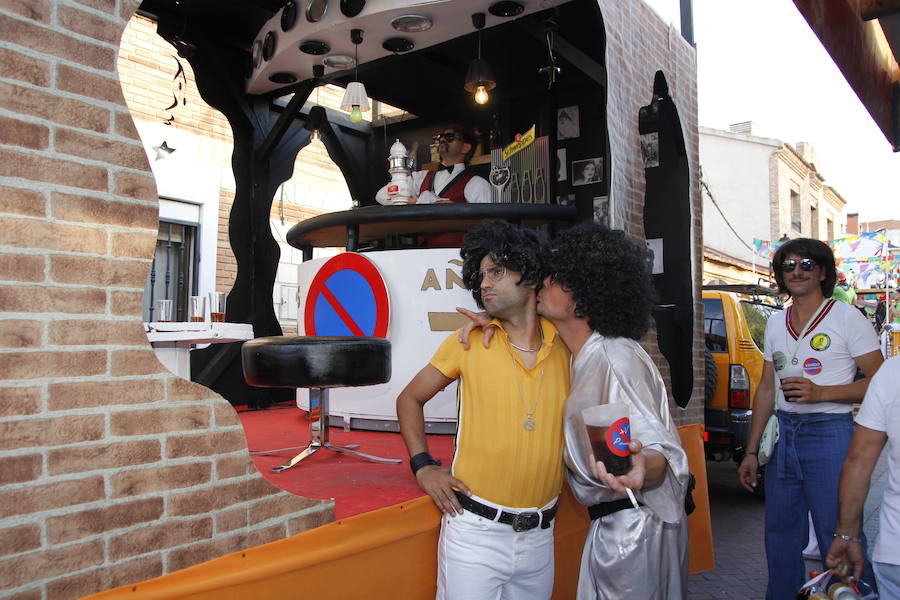 Fotos: El pregón y el desfile de peñas inauguran las fiestas de Laguna de Duero 2018