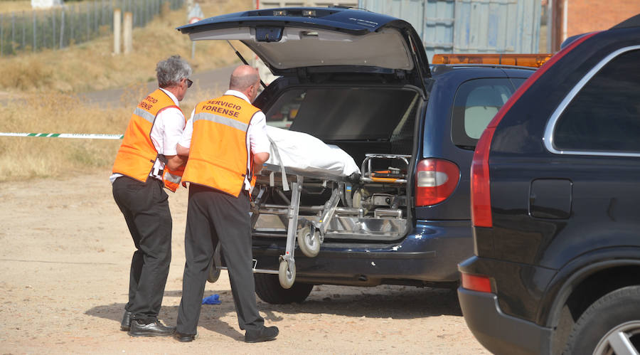 Fotos: Un menor asesina presuntamente a puñaladas a la pareja de su madre en Nava del Rey