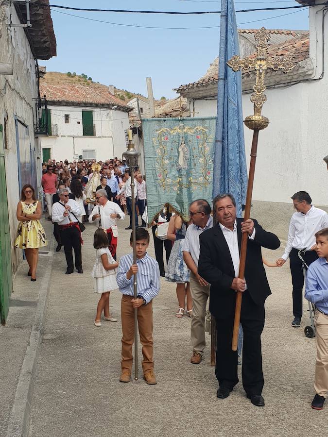 Procesión Virgen de los Perales, en Velliza.