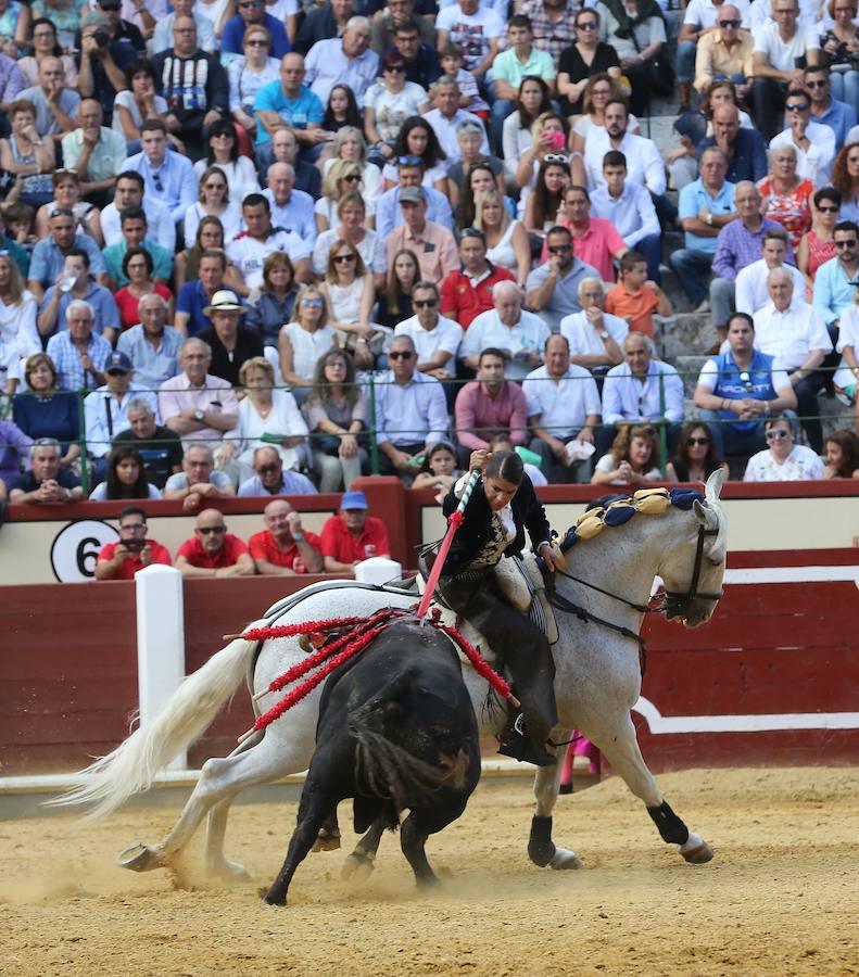 Fotos: Corrida de rejones en las fiestas de la Virgen de San Lorenzo 2018
